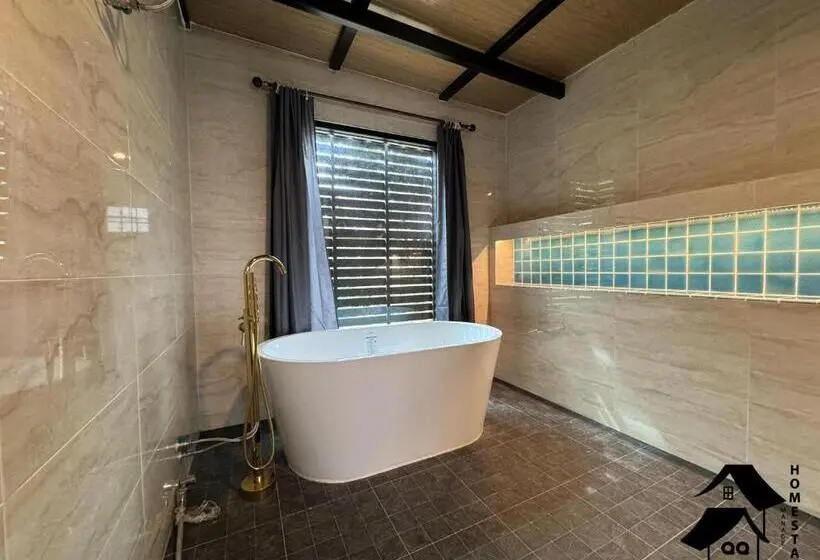 キングサイズベッドのデラックスルーム, Happy Garden Resort Betong