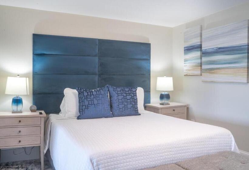 패밀리 스위트, 935 Ocean, A Beachside Inn