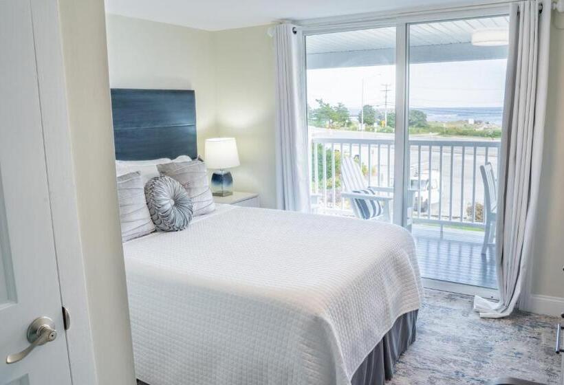 غرفة قياسية مطلّة علي البحر مزوَّدة بشُرفة, 935 Ocean, A Beachside Inn