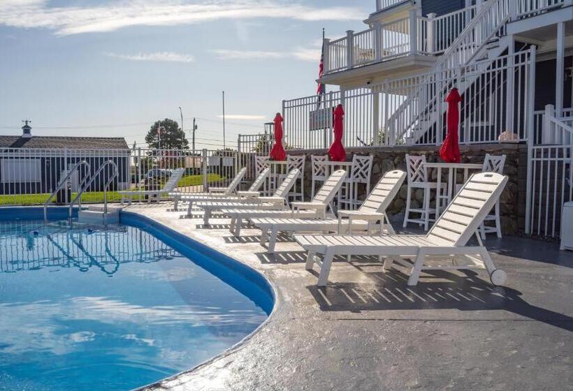 إستوديو قياسى مطل على البحر, 935 Ocean, A Beachside Inn