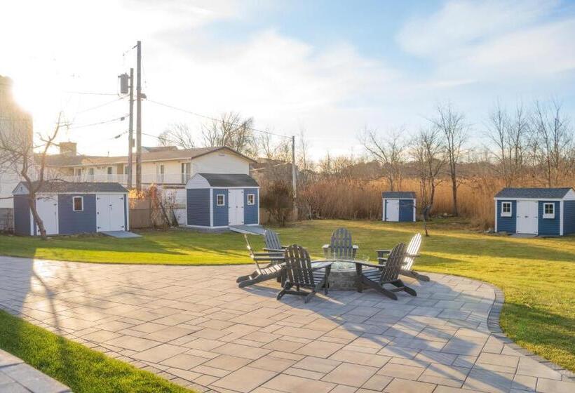 جناح جونيور مطلّ علي البحر, 935 Ocean, A Beachside Inn