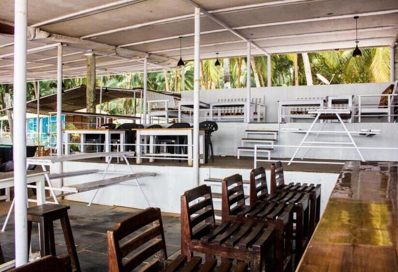 غرفة ديلوكس مطلّة علي البحر مزوَّدة بشُرفة, Cafe Del Mar Palolem, Goa