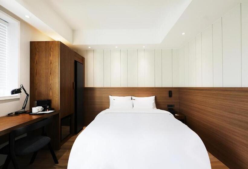 Habitació Estàndard, Gran