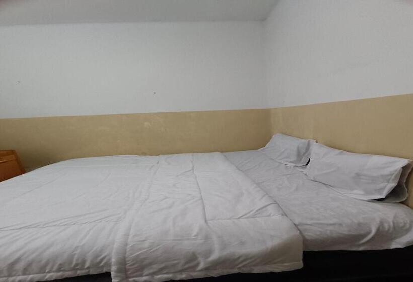 اتاق استاندارد, Oyo 93207 Merah House