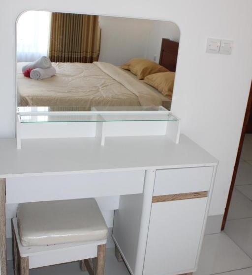 스탠다드 룸 킹사이즈 침대, Turtle House Lombok