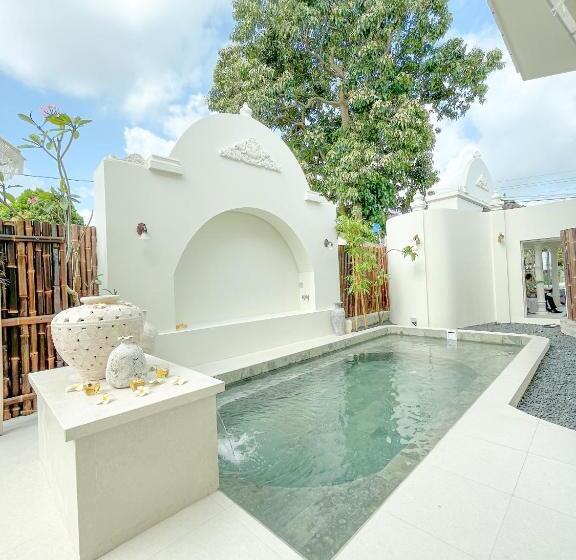 جناح عائلي, Villa Kanjeng Heritage Home Jogja