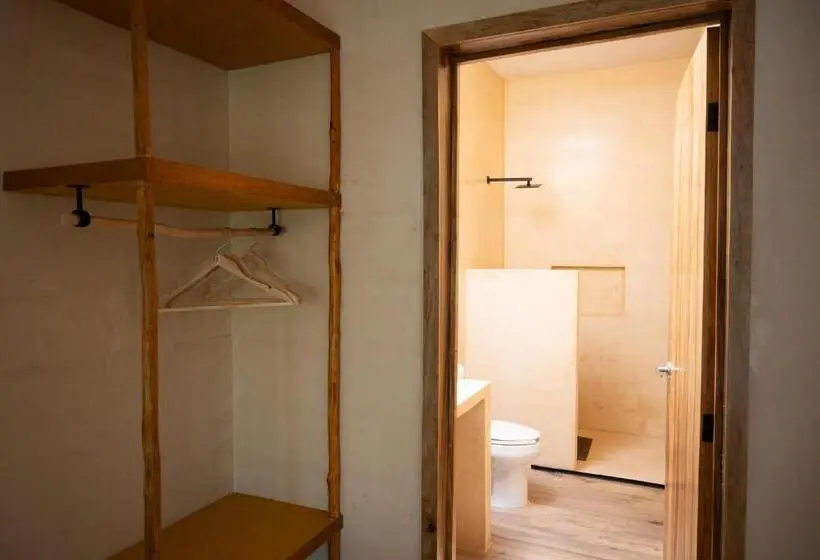 استودیو استاندارد با بالکن, Yax Kiin Casa Boutique
