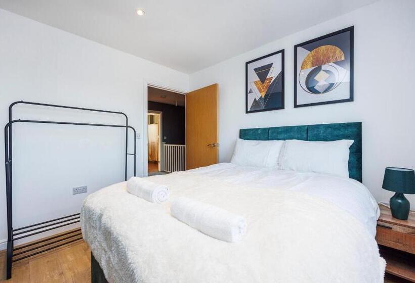 Номер Стандарт Совместная Ванная, Beautiful Large Rooms In Ashford