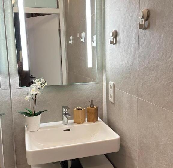 带2个卧室的公寓, Green Paradise & Cozy Retreat Salzburg With Free Parking