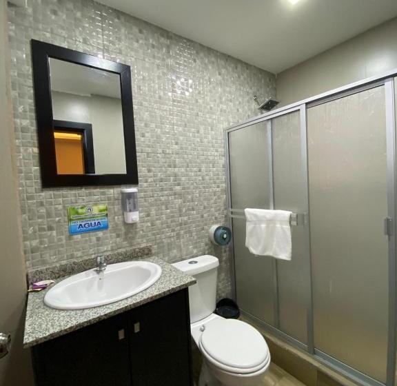 اتاق استاندارد یک نفره, Hostal Del Rio