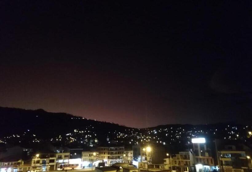 اتاق استاندارد سه تخته با چشم‌انداز, Hostal Del Rio