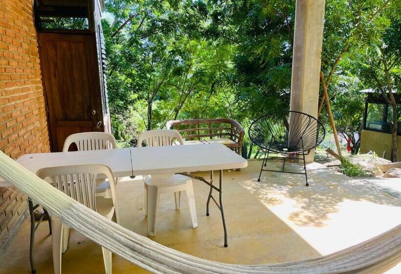 غرفة قياسية ثلاثية, Room In House   Double Bed, Queen Size, Small Kitchen, Terrace, Wi Fi  Air Condition