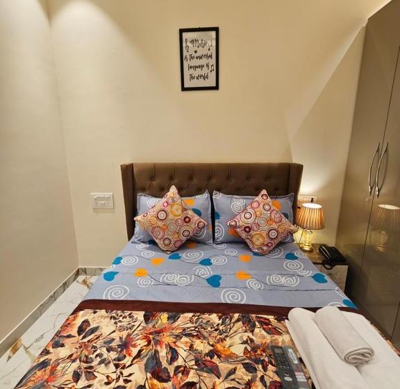 スタンダードルーム, The Lodgers Boutique Hotel Near India Expo Centre & Mart Greater Noida