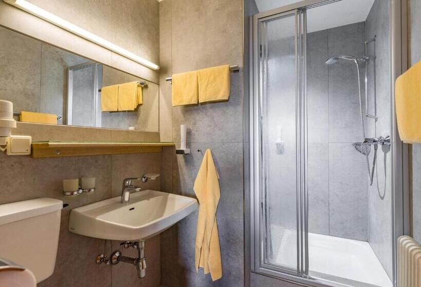 スタンダードトリプルルーム, Baumgarten & Chalet Baumgarten