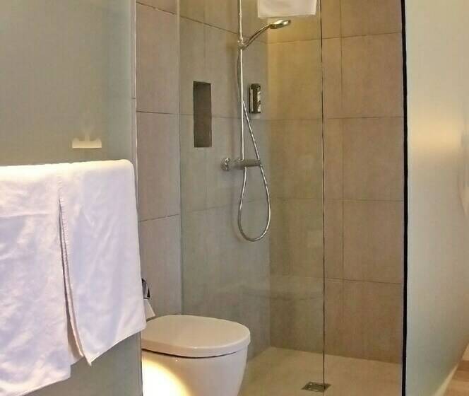 غرفة قياسية مزوَّدة بشُرفة, Boutiquehotel Valentino