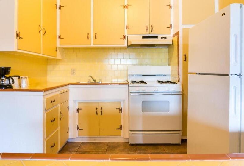 ２ダブルベッドのスタンダードルーム, Hitching Post Studios Inn