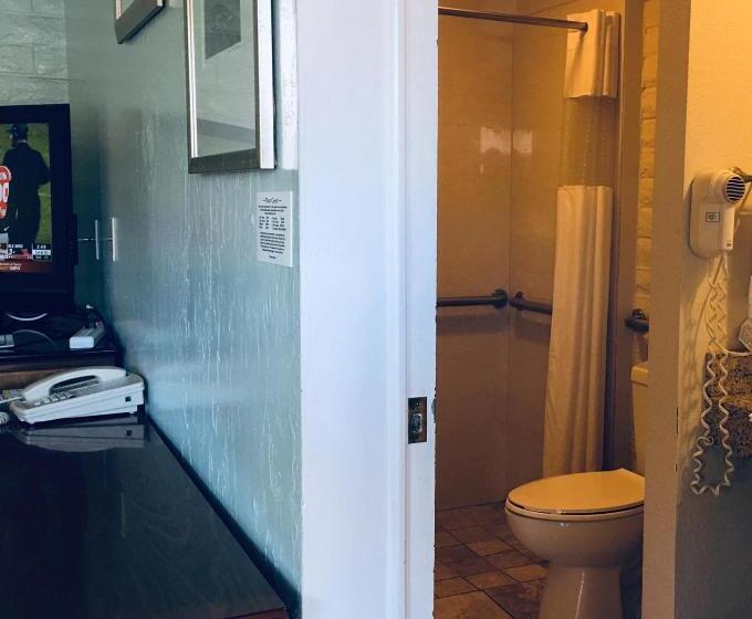 身障者適用キングサイズベッドルーム, Hitching Post Studios Inn