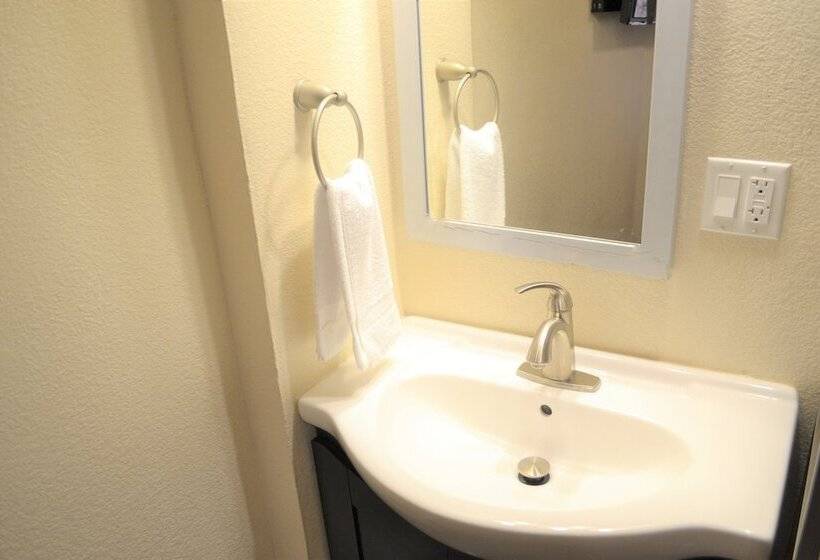 اتاق استاندارد با سرویس بهداشتی مشترک, Inn On Folsom