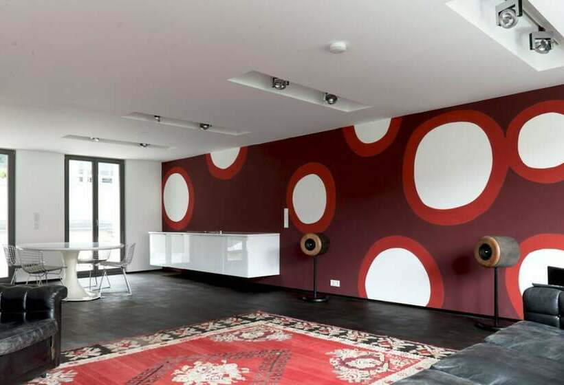 Апартаменты 1 Спальня, No Shoes Hotel And Green Bar