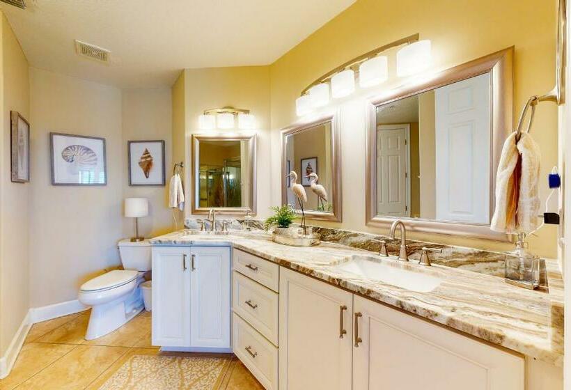 شقة غرفتين, Regency Isle 802