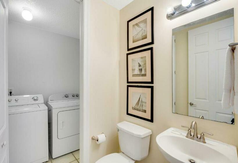 شقة غرفتين, Regency Isle 802