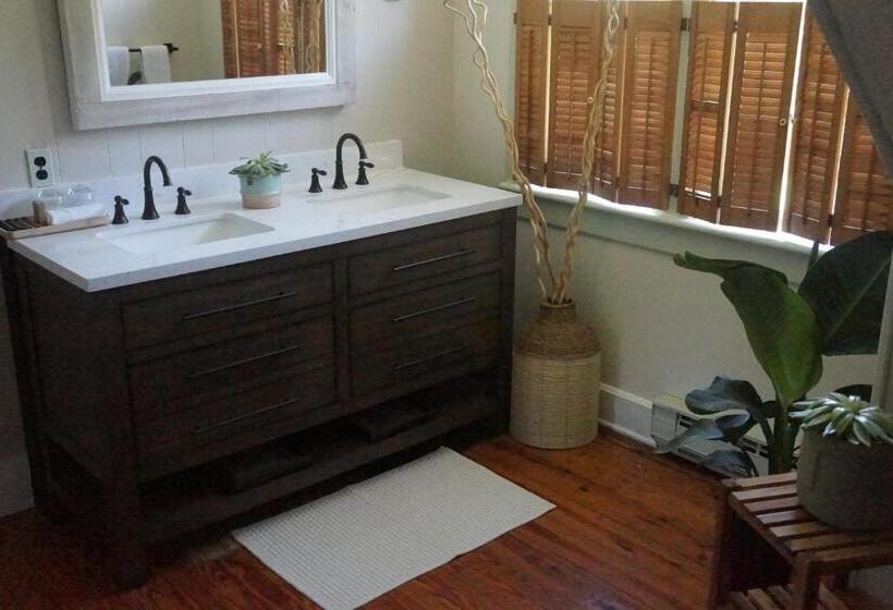 Стандартный Номер Кровать Кинг, The Frogtown Inn