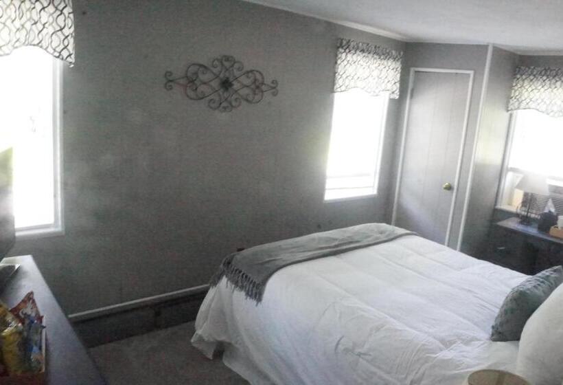 Номер Стандарт, The Frogtown Inn