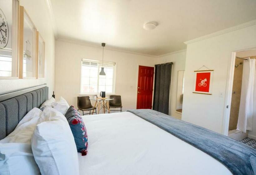 스탠다드 룸 킹사이즈 침대, Viking Inn