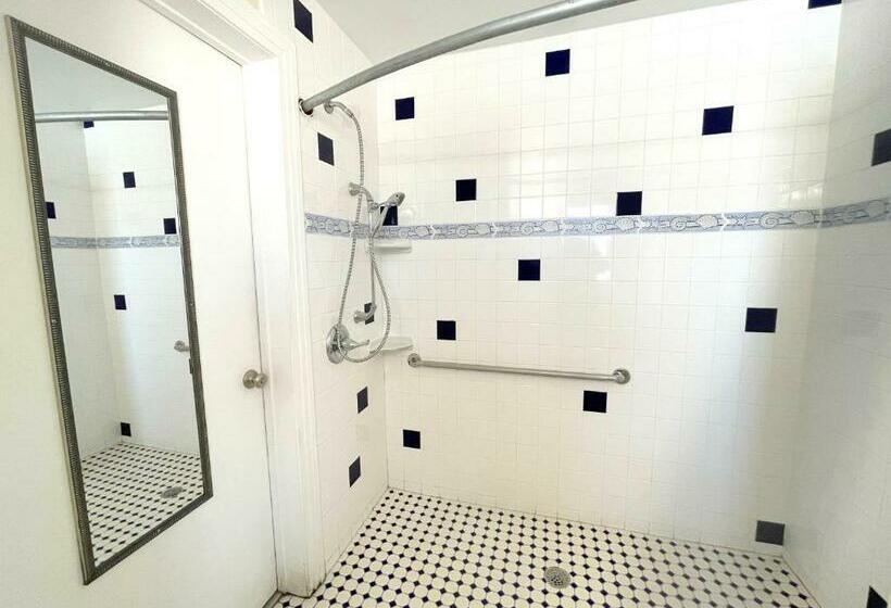 Pokój Typu Standard Łóżko King Przystosowany dla Osób Niepełnosprawnych, Magic Beach Motel  Vilano Beach, Saint Augustine