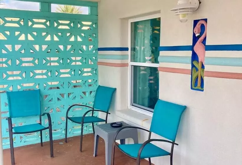 اتاق استاندارد با تخت بزرگ برای معلولان, Magic Beach Motel  Vilano Beach, Saint Augustine