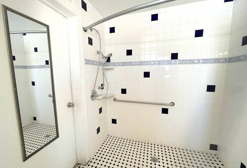 Pokój Typu Standard Łóżko King Przystosowany dla Osób Niepełnosprawnych, Magic Beach Motel  Vilano Beach, Saint Augustine