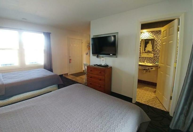 Номер Deluxe, Motel 57