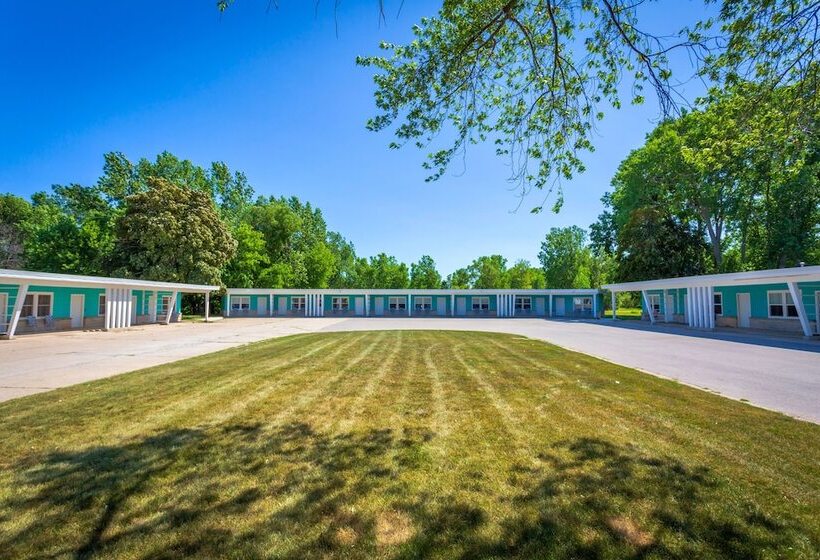 Номер Deluxe, Motel 57