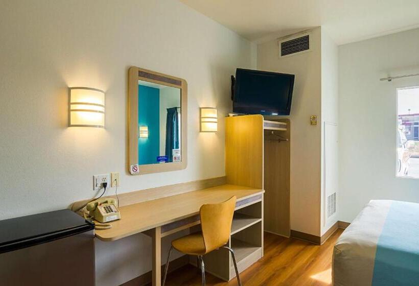 身障者適用スタンダードルーム, Motel 6 wheatland, Wy