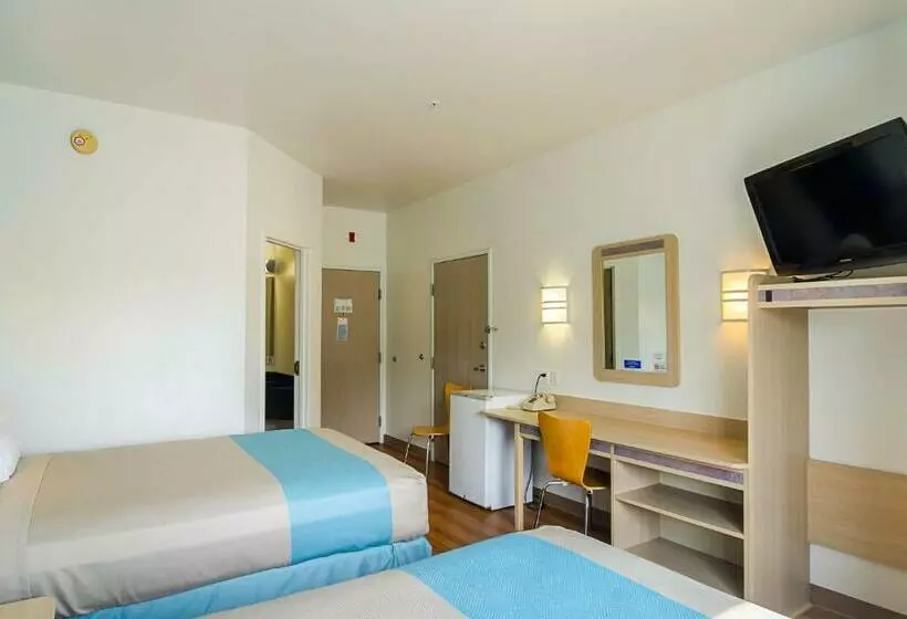 スタンダード４人部屋, Motel 6 wheatland, Wy