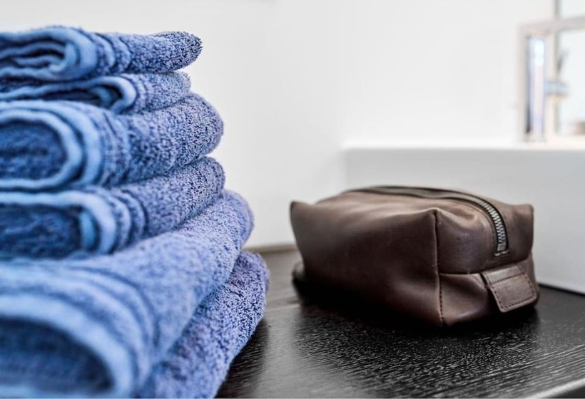 Апартаменты 1 Спальня, No Shoes Hotel And Green Bar