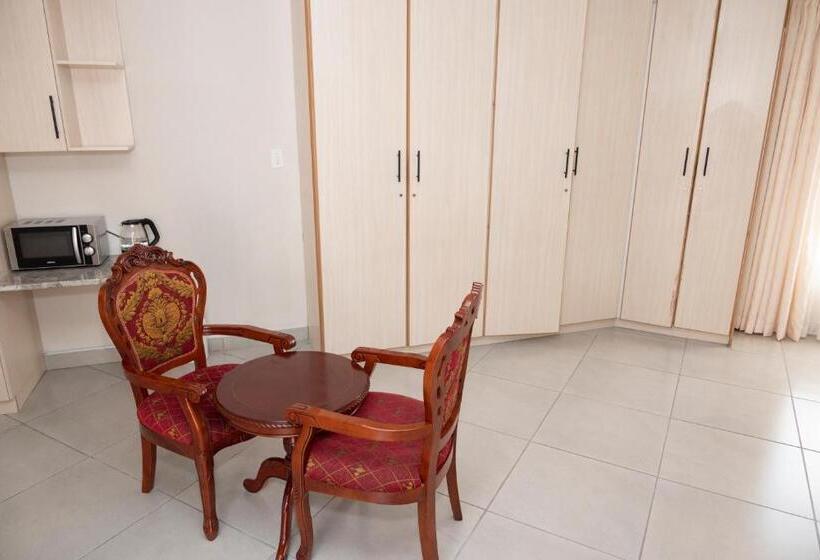 חדר משפחתי, Faces Guesthouse La Provance