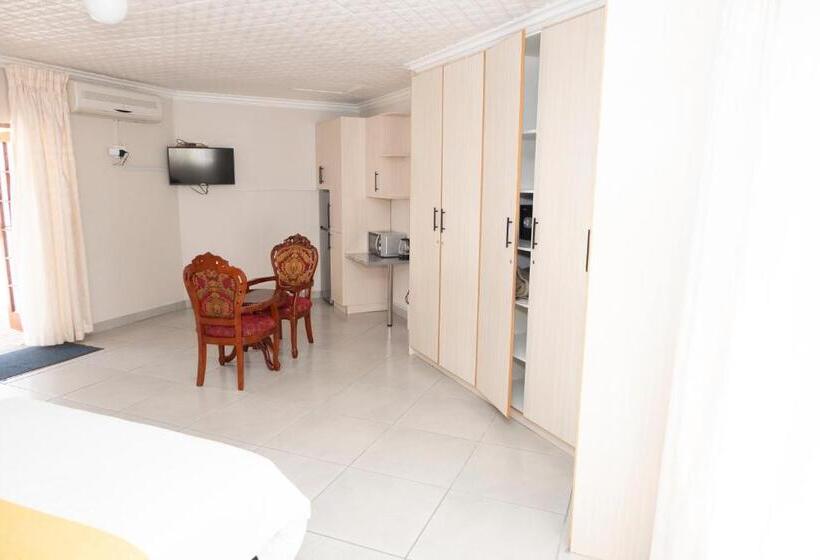 패밀리 룸, Faces Guesthouse La Provance