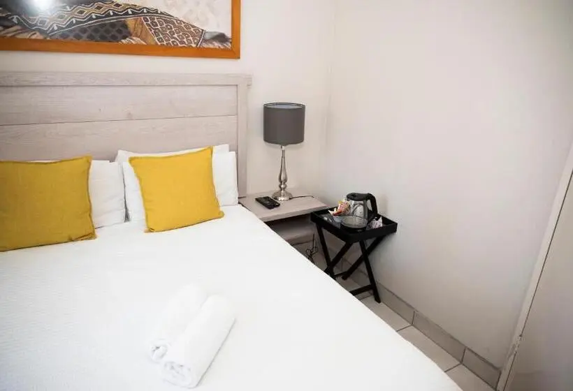 Economy-huone, Faces Guesthouse La Provance
