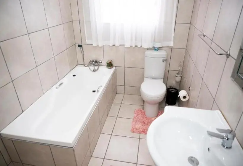 Deluxe-huone, Faces Guesthouse La Provance