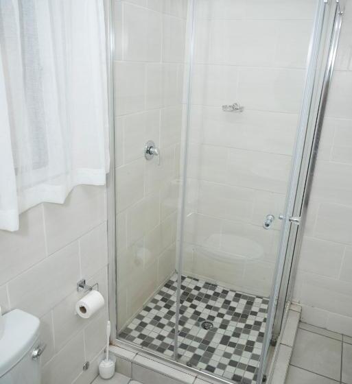 Quarto Estandar Interior, Faces Guesthouse La Provance