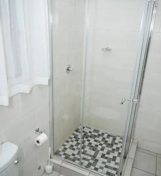 Standard-huone Sisäpuolella, Faces Guesthouse La Provance