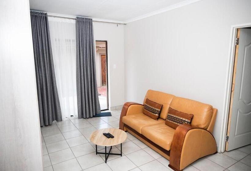Quarto Estandar Interior, Faces Guesthouse La Provance