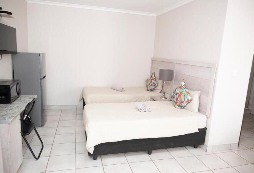Quarto Familiar, Faces Guesthouse La Provance