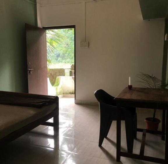 Appartement 1 Chambre Rez-de-Chaussée, Firefly Querim