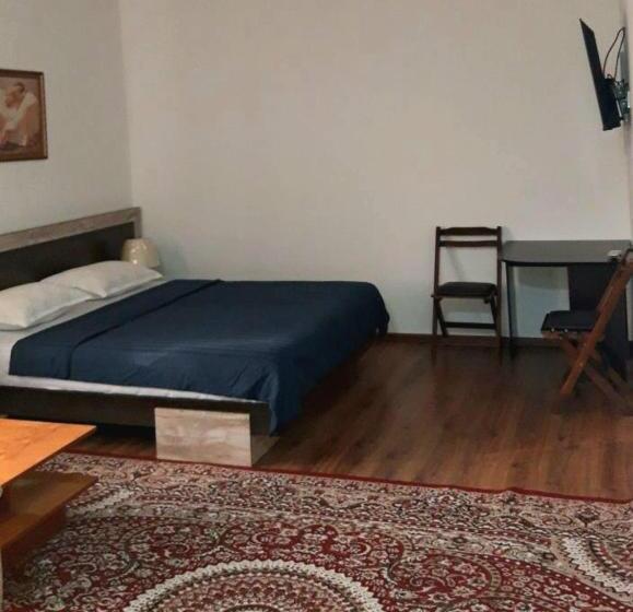 غرفة قياسية, гостиница авалон