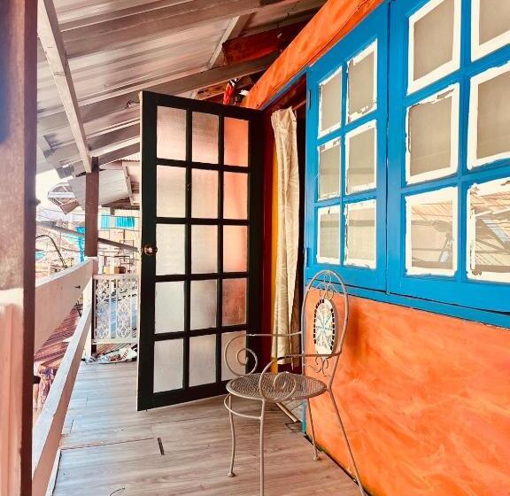 Quarto Estandar Cama King, Havana Nights Phi Phi