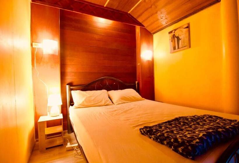 Quarto Estandar Cama King, Havana Nights Phi Phi