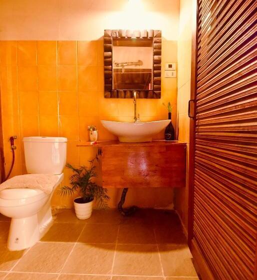 Quarto Estandar Cama King, Havana Nights Phi Phi