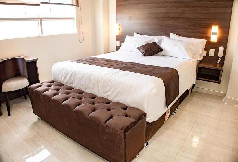 اتاق لوکس, San Lorenzo